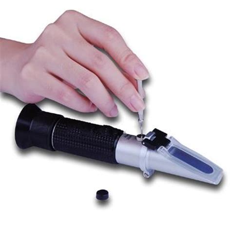 refractometer in urine|urine refractometer veterinary.